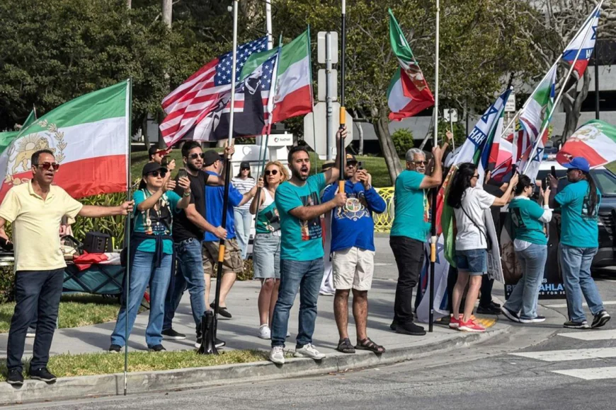 İran Milli Takımı Los Angeles'ta Protestoların Hedefi Oldu
